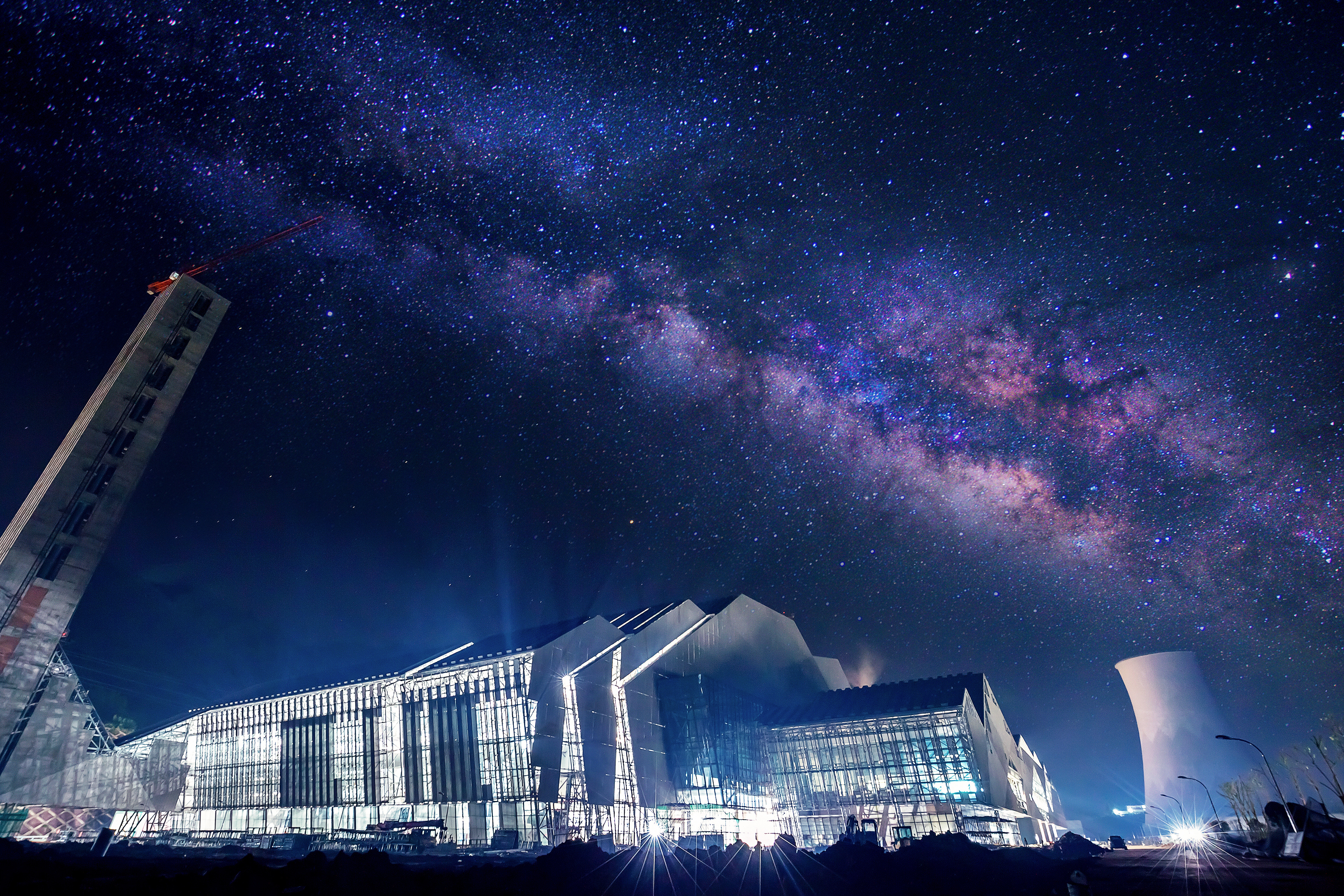 01_《建设中百果园夜景》陈颖萧_重庆三峰百果园环保发电有限公司改.jpg